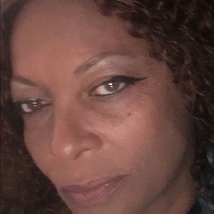 Meet your Posher, Connie